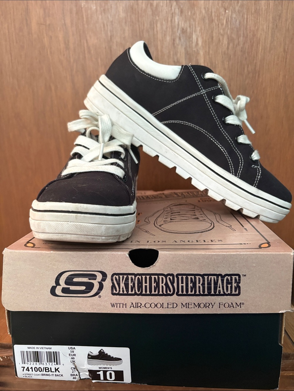 Skechers Black and White Platform Women’s size 10 Sneakers